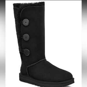BRAND NEW IN BOX! UGG Bailey Button Triplet Boots